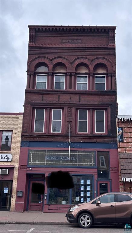 415 1/2 Main Street West - Apt 5