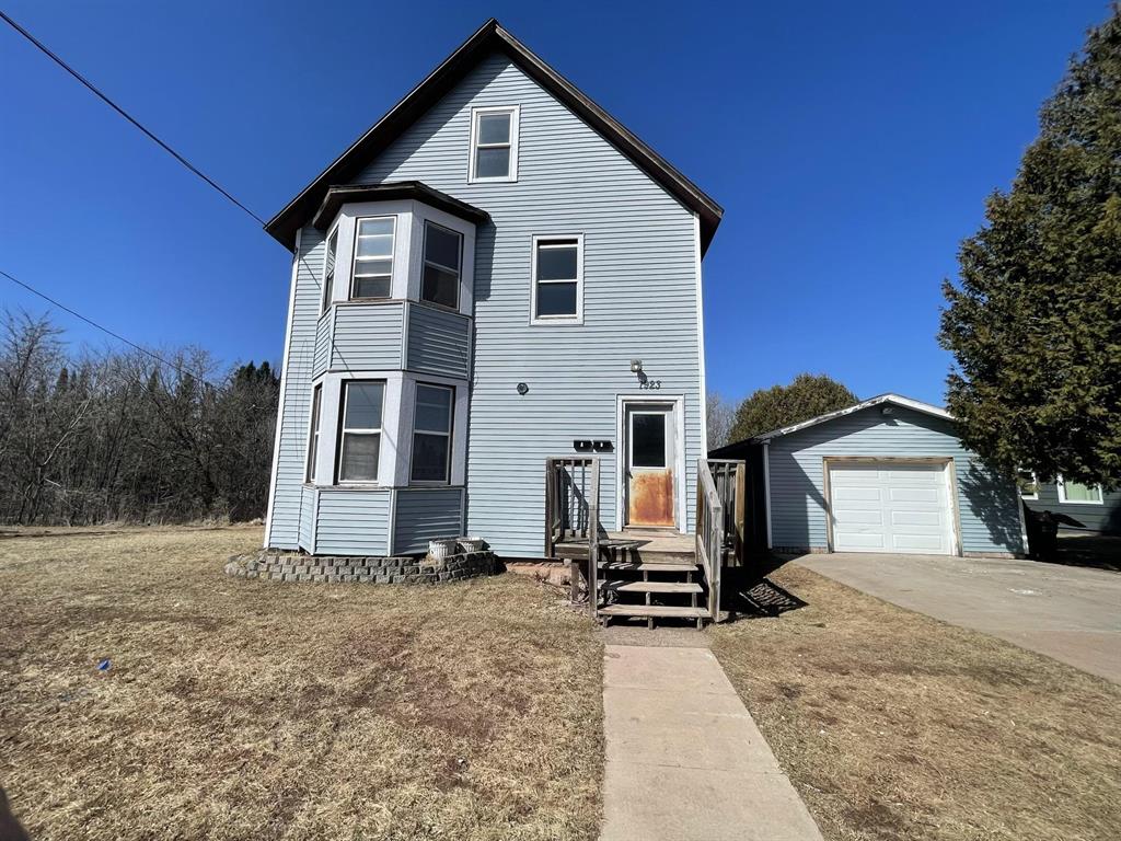 1923 6th Street West - 1