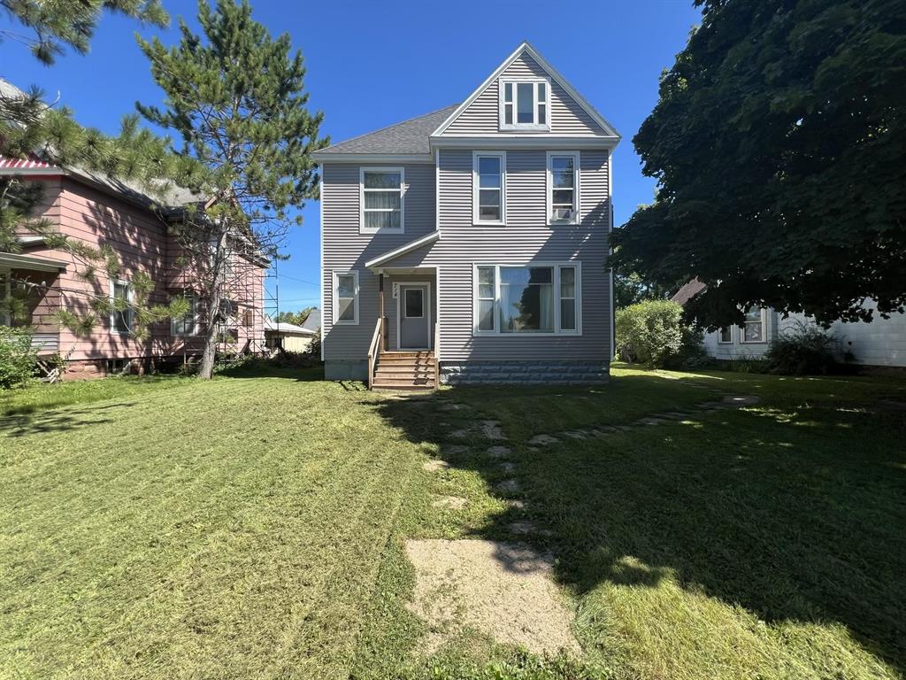 714 Ellis Avenue South - E